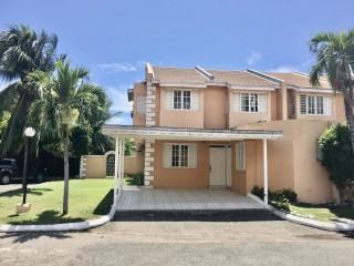 Townhouse For Rent in Seymour Manor, Kingston / St. Andrew Jamaica | [1]