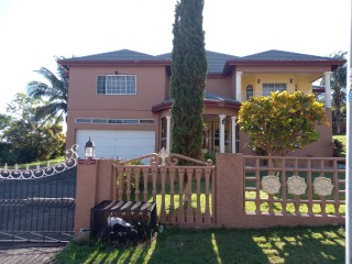 3 bed House For Sale in Greenvale Mandeville, Manchester, Jamaica