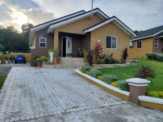 3 bed House For Sale in Green Pond Estate Ocho Rios, St. Ann, Jamaica