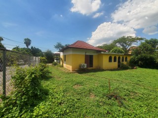 4 bed House For Sale - Kingston 8, Kingston / St. Andrew, Jamaica