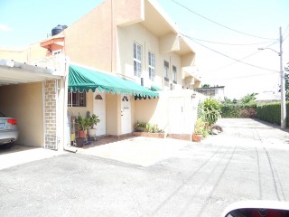 Townhouse For Rent in Waterloo Road, Kingston / St. Andrew Jamaica | [11]