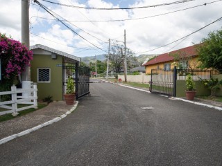 4 bed Townhouse For Rent in Acadia, Kingston / St. Andrew, Jamaica