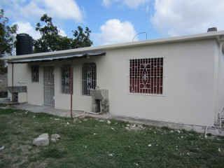 House For Sale in Off St Johns Road, St. Catherine Jamaica | [2]