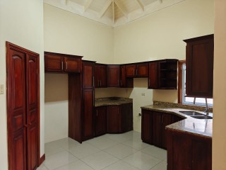 Apartment For Rent in LIGUANEA, Kingston / St. Andrew Jamaica | [2]