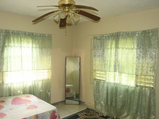 3 bed House For Sale in Santa Cruz, St. Elizabeth, Jamaica