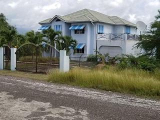 5 bed House For Sale in May Pen, Clarendon, Jamaica