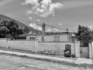 House For Sale in Norman Gardens, Kingston / St. Andrew Jamaica | [1]