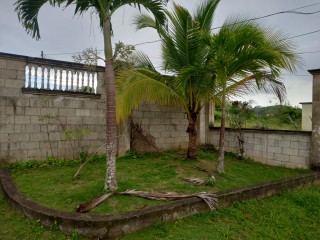 4 bed House For Sale in Mandeville, Manchester, Jamaica