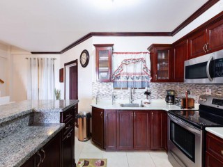 Apartment For Sale in Casa de Baron, Kingston / St. Andrew Jamaica | [1]