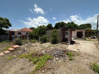 3 bed House For Sale in Spanish Town, St. Catherine, Jamaica