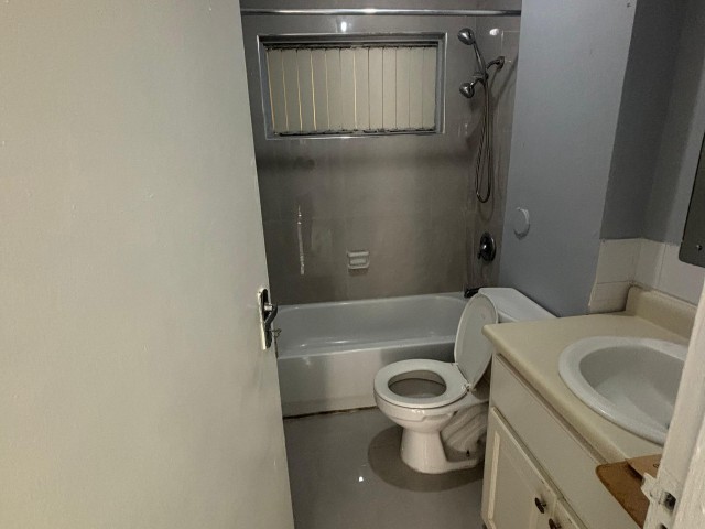Apartment For Rent in Devon LodgeApartments off Waterloo Road, Kingston / St. Andrew Jamaica | [2]