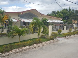 House For Sale in Executive Gardens, St. Catherine Jamaica | [14]