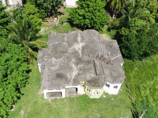 3 bed House For Sale in Santa Cruz, St. Elizabeth, Jamaica