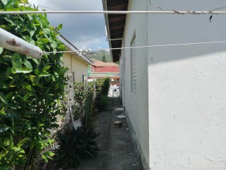 4 bed House For Sale in Queensborough Kingston 19 St Andrew, Kingston / St. Andrew, Jamaica