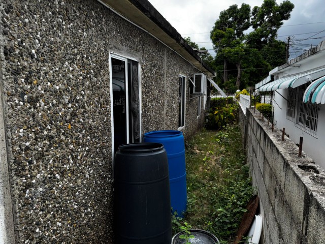 House For Sale in Ensom City, St. Catherine Jamaica | [7]