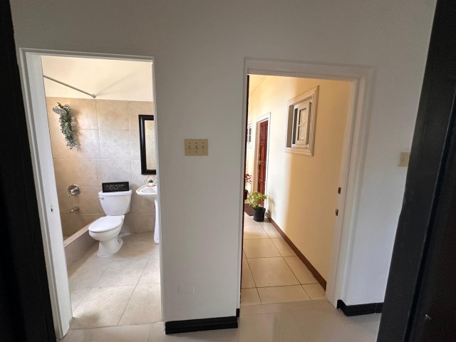 Apartment For Rent in Upper Waterloo Road, Kingston / St. Andrew Jamaica | [4]