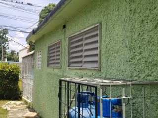House For Sale in Ensom City  phase 1, St. Catherine Jamaica | [4]