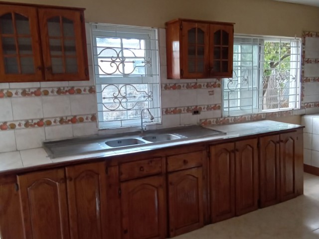 House For Rent in Gardener Ave, Kingston / St. Andrew Jamaica | [2]