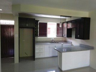 1 bed Apartment For Sale in Liguanea, Kingston / St. Andrew, Jamaica