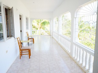 4 bed House For Sale in Santa Cruz, St. Elizabeth, Jamaica