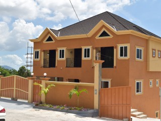 8 bed House For Sale in Plantation Heights, Kingston / St. Andrew, Jamaica