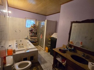 House For Sale in May Pen, Clarendon Jamaica | [9]