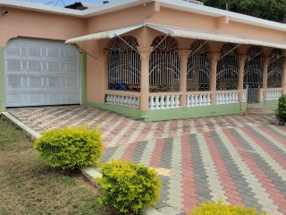 5 bed House For Sale in Rosehall linstead, St. Catherine, Jamaica