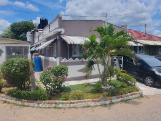 5 bed House For Sale in Cumberland, St. Catherine, Jamaica