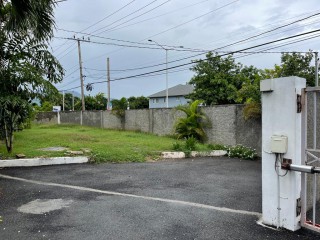 2 bed Townhouse For Sale in BARBICAN, Kingston / St. Andrew, Jamaica