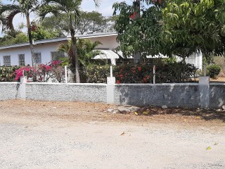 Residential lot For Sale in Four Paths, Clarendon Jamaica | [10]
