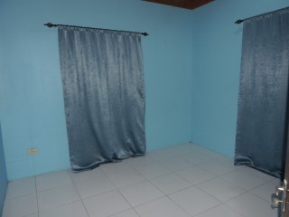 2 bed House For Rent in Molynes GardensTamarind Grove, Kingston / St. Andrew, Jamaica