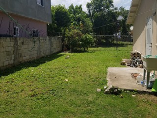 House For Sale in Rose Vale Spot Valley, St. James Jamaica | [4]