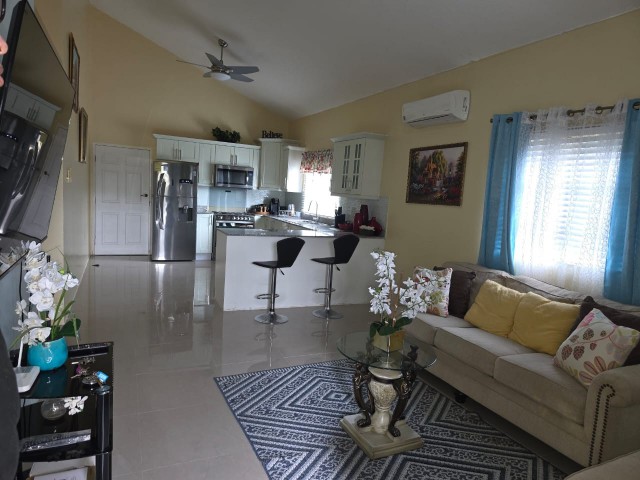 House For Rent in Caymanas Country Club Estate, St. Catherine Jamaica | [4]