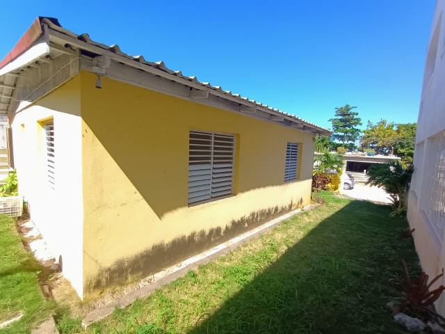 House For Sale in BOSCOBEL, St. Mary Jamaica | [6]