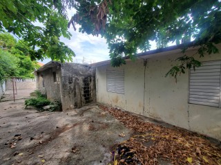 4 bed House For Sale in West Cumberland, St. Catherine, Jamaica