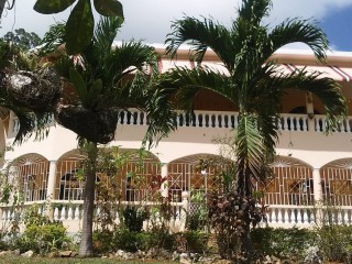 8 bed House For Sale in Jackson Town, Trelawny, Jamaica
