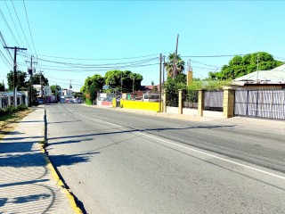Commercial building For Sale in Maxfield Ave Lyndhurst Park, Kingston / St. Andrew Jamaica | [2]