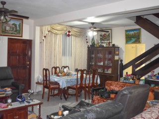 House For Sale in Graham Heights, Kingston / St. Andrew Jamaica | [6]