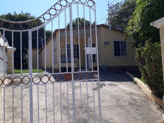 House For Rent in Claremont HScheme, St. Catherine Jamaica | [5]