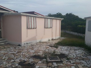 House For Sale in Rose Street, Clarendon Jamaica | [8]