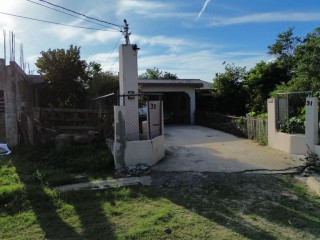 4 bed House For Sale in Cedar Grove, St. Catherine, Jamaica