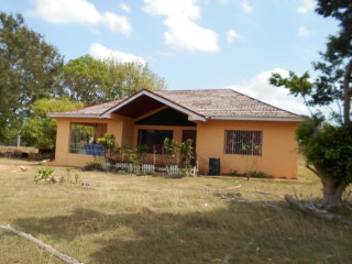 House For Sale in Downs Watson Hill, Manchester Jamaica | [14]