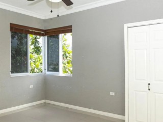 3 bed Apartment For Sale in Kgn 10, Kingston / St. Andrew, Jamaica