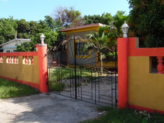 House For Sale in Kingston, Kingston / St. Andrew Jamaica | [8]