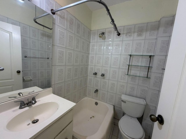 Townhouse For Sale in MOLYNES GARDENS, Kingston / St. Andrew Jamaica | [7]