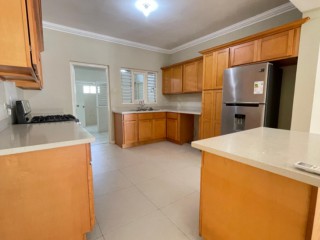 Townhouse For Rent in 55 Paddington Compound, Kingston / St. Andrew Jamaica | [4]