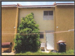 Townhouse For Sale in Union Estate, St. Catherine Jamaica | [4]