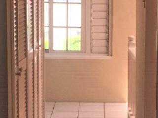 Townhouse For Rent in UPPER SHORTWOOD ROAD, Kingston / St. Andrew Jamaica | [11]