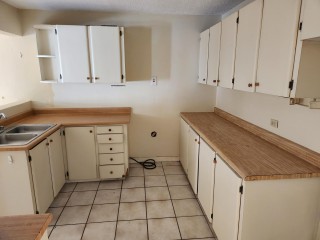 Townhouse For Sale in Mona Heights, Kingston / St. Andrew Jamaica | [1]