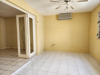 Townhouse For Sale in Mona Heights, Kingston / St. Andrew Jamaica | [4]